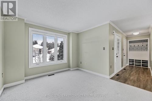 35 Bayshore Boulevard, Barrie, ON - Indoor Photo Showing Other Room