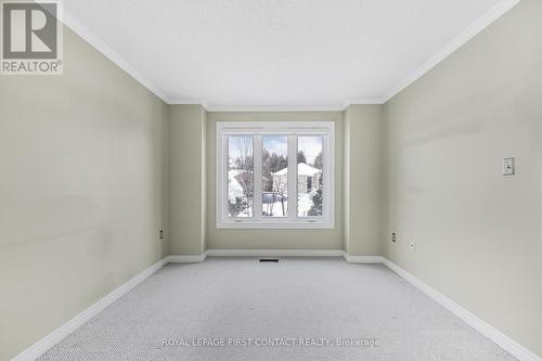 35 Bayshore Boulevard, Barrie, ON - Indoor Photo Showing Other Room