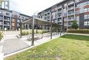 004 - 95 Dundas St W Street, Oakville, ON  - Outdoor 