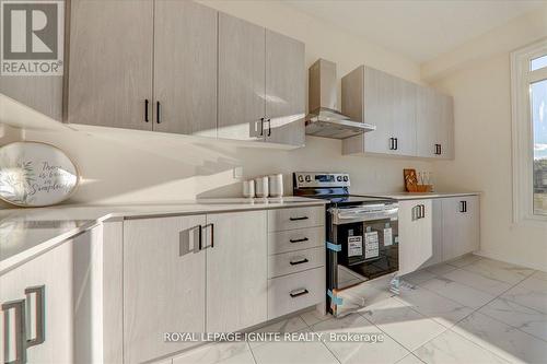 40 Golden Meadows Drive, Otonabee-South Monaghan, ON - Indoor Photo Showing Kitchen