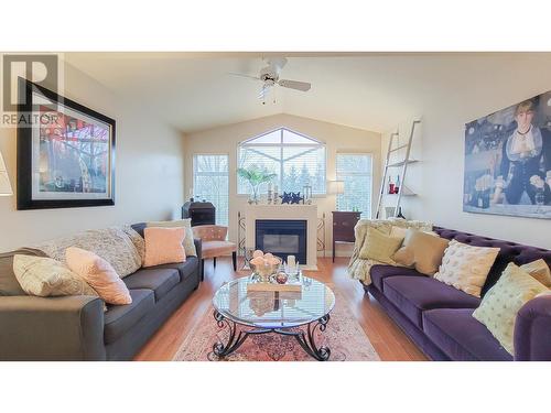 31 1238 Eastern Drive, Port Coquitlam, BC - Indoor Photo Showing Living Room With Fireplace