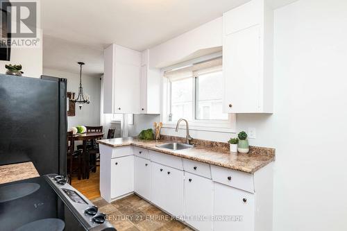 1156 Somerville Street, Oshawa, ON - Indoor Photo Showing Kitchen