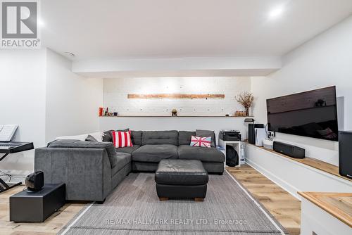 136 Monarch Park Avenue, Toronto, ON - Indoor Photo Showing Living Room