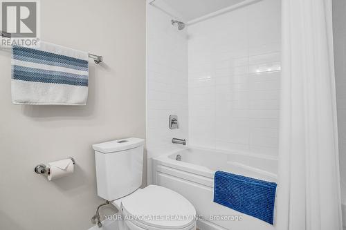 524 - 4800 Highway 7 Avenue, Vaughan, ON - Indoor Photo Showing Bathroom