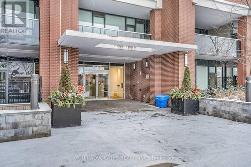 524 - 4800 Highway 7 Avenue, Vaughan, ON - Outdoor