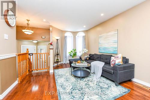 35 Royal Orchard Drive, Brampton, ON - Indoor Photo Showing Living Room