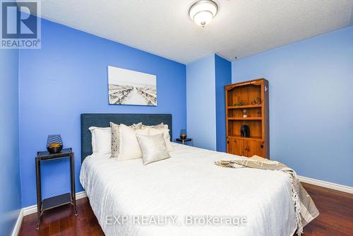 35 Royal Orchard Drive, Brampton, ON - Indoor Photo Showing Bedroom