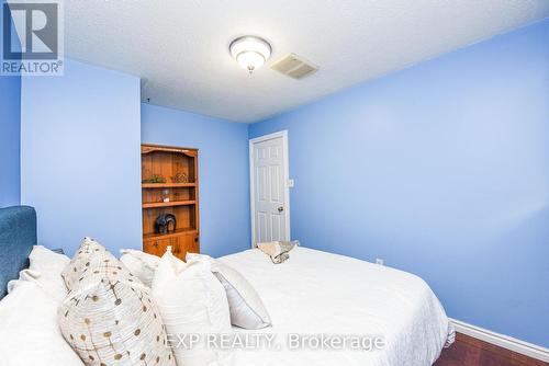 35 Royal Orchard Drive, Brampton, ON - Indoor Photo Showing Bedroom