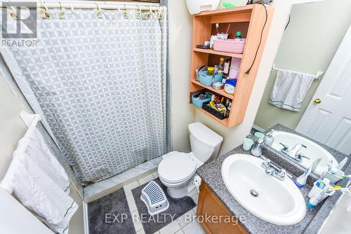 35 Royal Orchard Drive, Brampton, ON - Indoor Photo Showing Bathroom