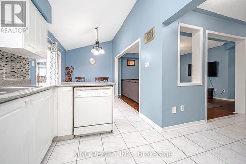 108 Black Forest Drive, Brampton, ON - Indoor Photo Showing Kitchen