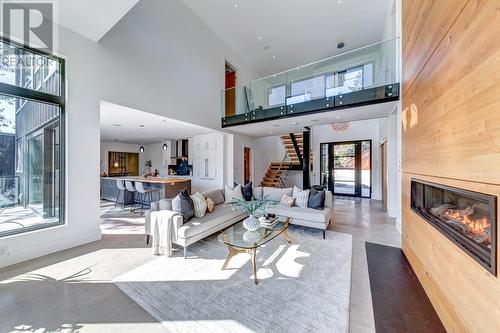 9316 Autumn Place, Whistler, BC - Indoor Photo Showing Living Room With Fireplace