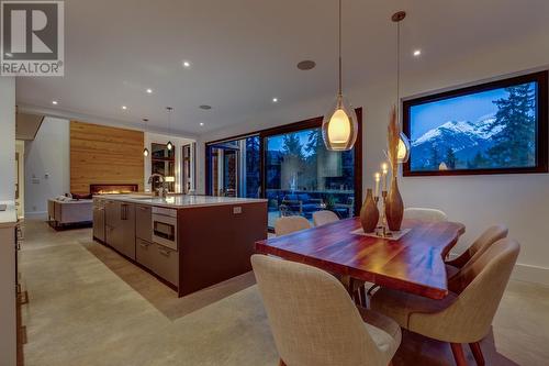 9316 Autumn Place, Whistler, BC - Indoor Photo Showing Dining Room