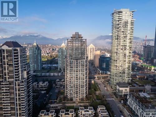 506 2077 Rosser Avenue, Burnaby, BC - Outdoor With Facade