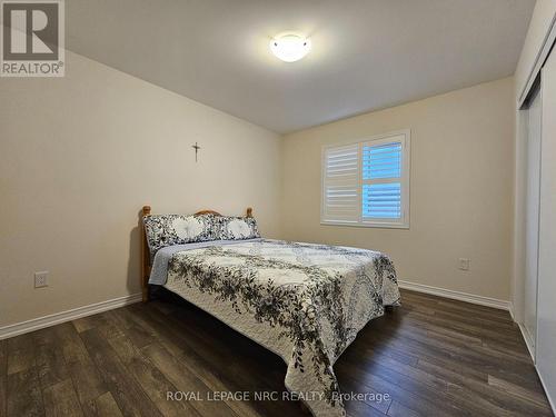 4 Vaughn Drive, Thorold (562 - Hurricane/Merrittville), ON - Indoor Photo Showing Bedroom