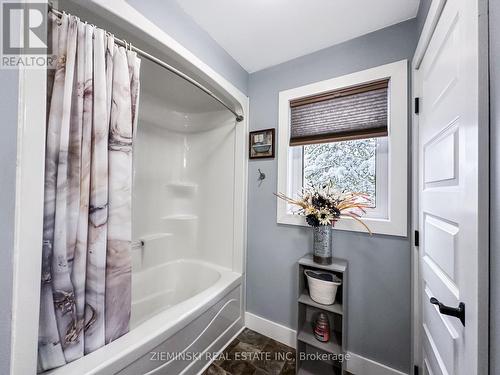 198 Big Nellie Lake Road W, Iroquois Falls (If - Unorganized), ON - Indoor Photo Showing Bathroom