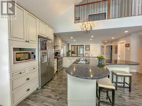 198 Big Nellie Lake Road W, Iroquois Falls (If - Unorganized), ON - Indoor Photo Showing Kitchen With Upgraded Kitchen