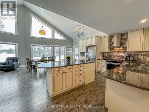 198 Big Nellie Lake Road W, Iroquois Falls (If - Unorganized), ON - Indoor Photo Showing Kitchen With Upgraded Kitchen