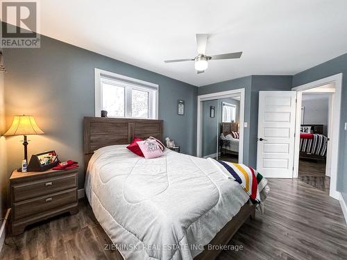 198 Big Nellie Lake Road W, Iroquois Falls (If - Unorganized), ON - Indoor Photo Showing Bedroom