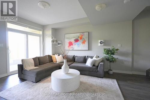 3185 Mintwood Circle, Oakville (1008 - Go Glenorchy), ON - Indoor Photo Showing Living Room