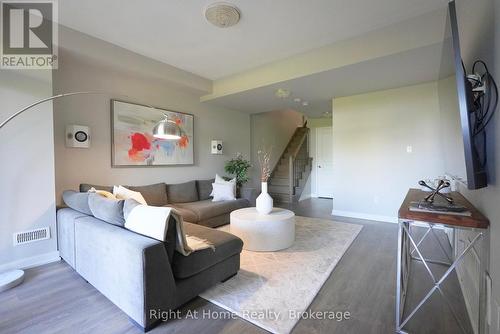 3185 Mintwood Circle, Oakville (1008 - Go Glenorchy), ON - Indoor Photo Showing Living Room