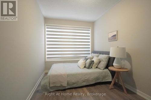 3185 Mintwood Circle, Oakville (1008 - Go Glenorchy), ON - Indoor Photo Showing Bedroom