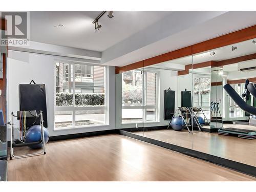 424 723 W 3Rd Street, North Vancouver, BC - Indoor Photo Showing Gym Room