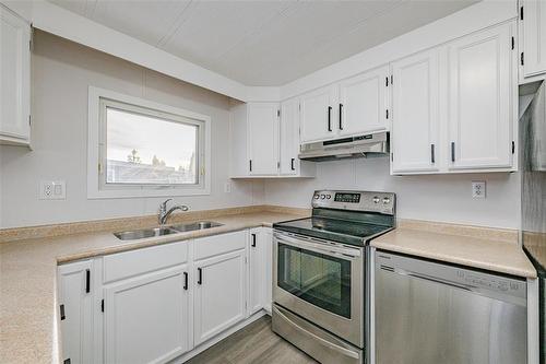 70 Sandale Drive, Winnipeg, MB - Indoor Photo Showing Kitchen With Double Sink