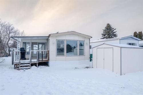 70 Sandale Drive, Winnipeg, MB - Outdoor