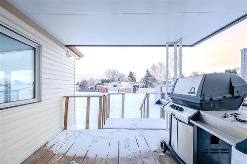 70 Sandale Drive, Winnipeg, MB - Outdoor With Exterior