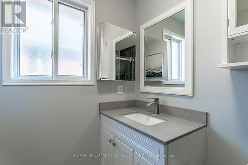 48 Loon Avenue, Barrie, ON - Indoor Photo Showing Bathroom