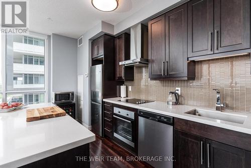 1201 - 2081 Fairview Street, Burlington, ON - Indoor Photo Showing Kitchen With Upgraded Kitchen