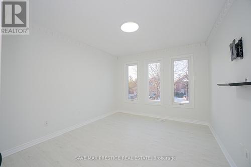 7 Hood Crescent, Brampton, ON - Indoor Photo Showing Other Room