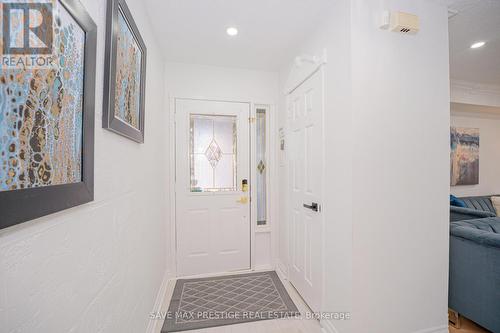 7 Hood Crescent, Brampton, ON - Indoor Photo Showing Other Room