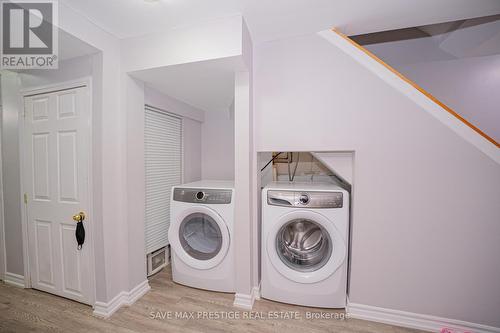 7 Hood Crescent, Brampton, ON - Indoor Photo Showing Laundry Room