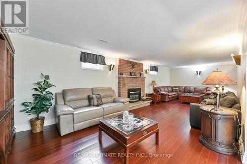 2321 Harcourt Crescent, Mississauga, ON - Indoor Photo Showing Living Room With Fireplace