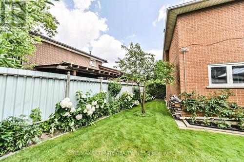 2321 Harcourt Crescent, Mississauga, ON - Outdoor