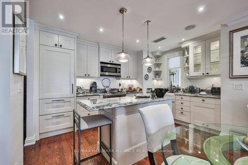 201 - 111 Forsythe Street, Oakville, ON - Indoor Photo Showing Kitchen With Upgraded Kitchen