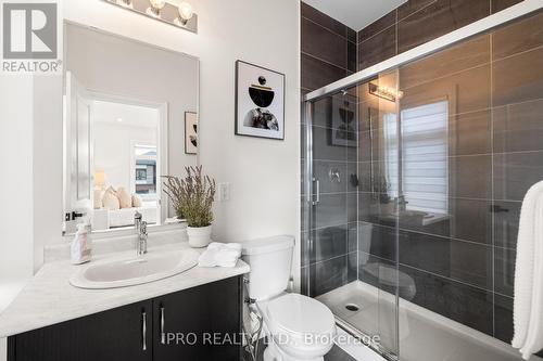 5 Cattail Crescent, Hamilton, ON - Indoor Photo Showing Bathroom