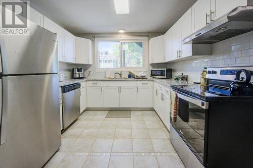 62 Dorset Street, Waterloo, ON - Indoor Photo Showing Kitchen