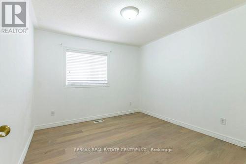 252 Thorner Drive, Hamilton, ON - Indoor Photo Showing Other Room