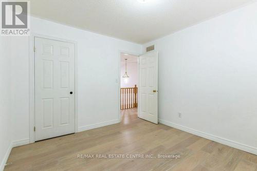 252 Thorner Drive, Hamilton, ON - Indoor Photo Showing Other Room