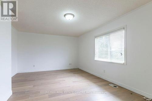 252 Thorner Drive, Hamilton, ON - Indoor Photo Showing Other Room