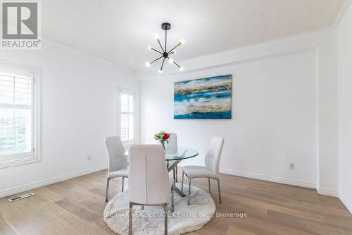 252 Thorner Drive, Hamilton, ON - Indoor Photo Showing Dining Room