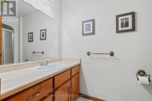 10 Kortright Road E, Guelph (Village), ON - Indoor Photo Showing Bathroom