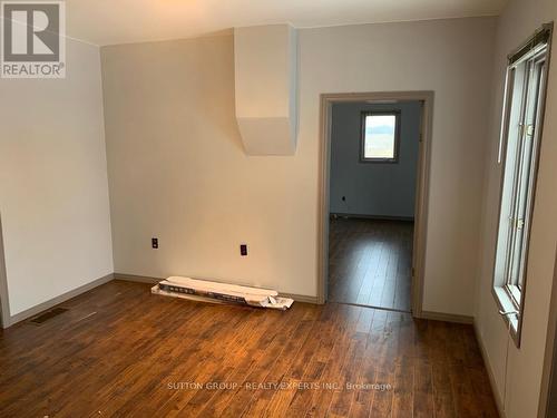 6272 Colonel Talbot Road, London, ON - Indoor Photo Showing Other Room