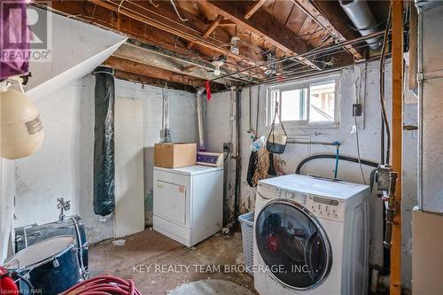 237 Wallace Avenue S, Welland, ON - Indoor Photo Showing Laundry Room