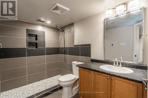 25 Thicketwood Avenue, Barrie, ON - Indoor Photo Showing Bathroom