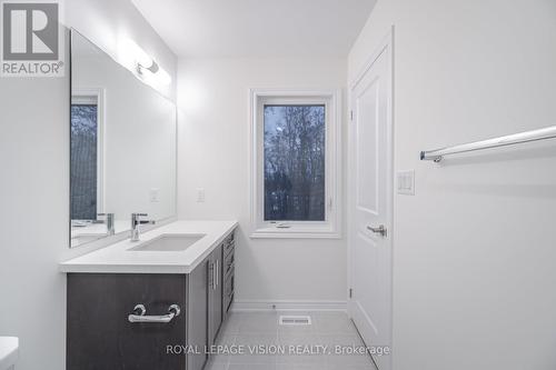 56 Folcroft Street, Brampton, ON - Indoor Photo Showing Bathroom