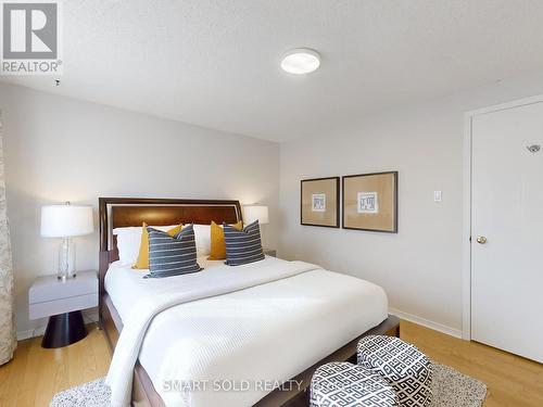 633 Four Winds Way, Mississauga, ON - Indoor Photo Showing Bedroom