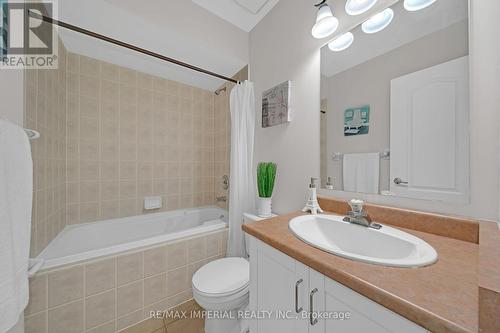 58 St Damian Avenue, Vaughan, ON - Indoor Photo Showing Bathroom